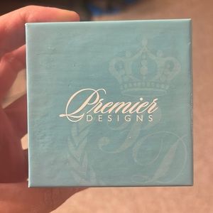 Premier design ring size 8